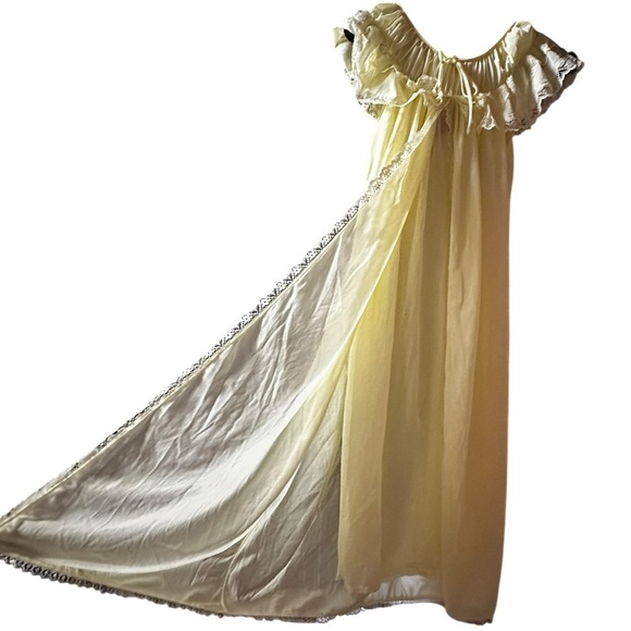 VINTAGE, yellow vintage peignoir, Small - Picture 3 of 9